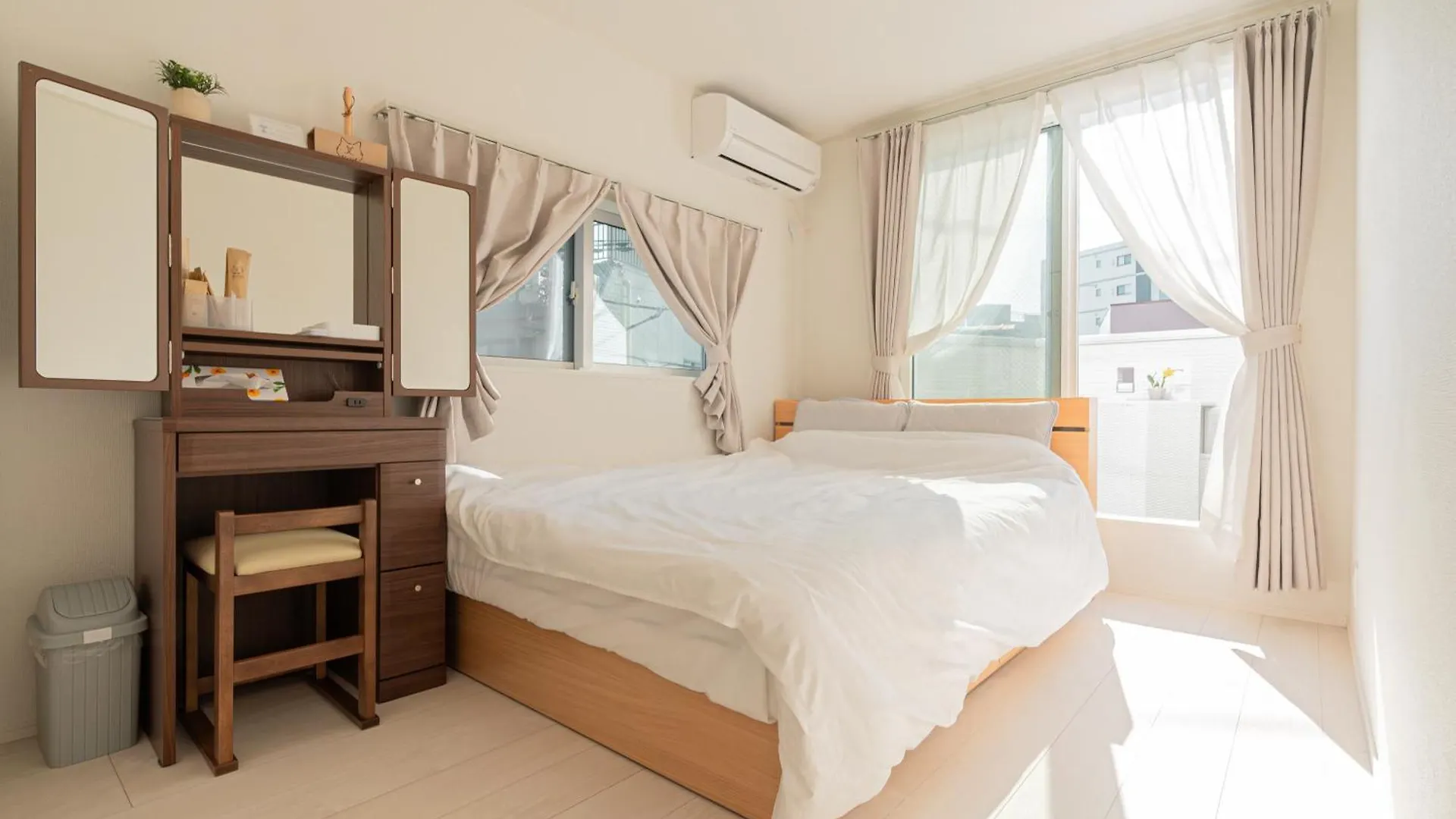 I Hotel Skytreeまで14分 最大10人 新築 一戸貸 Wifi完備 洗濯乾燥機 駐車場二台分 植物好き Tokyo