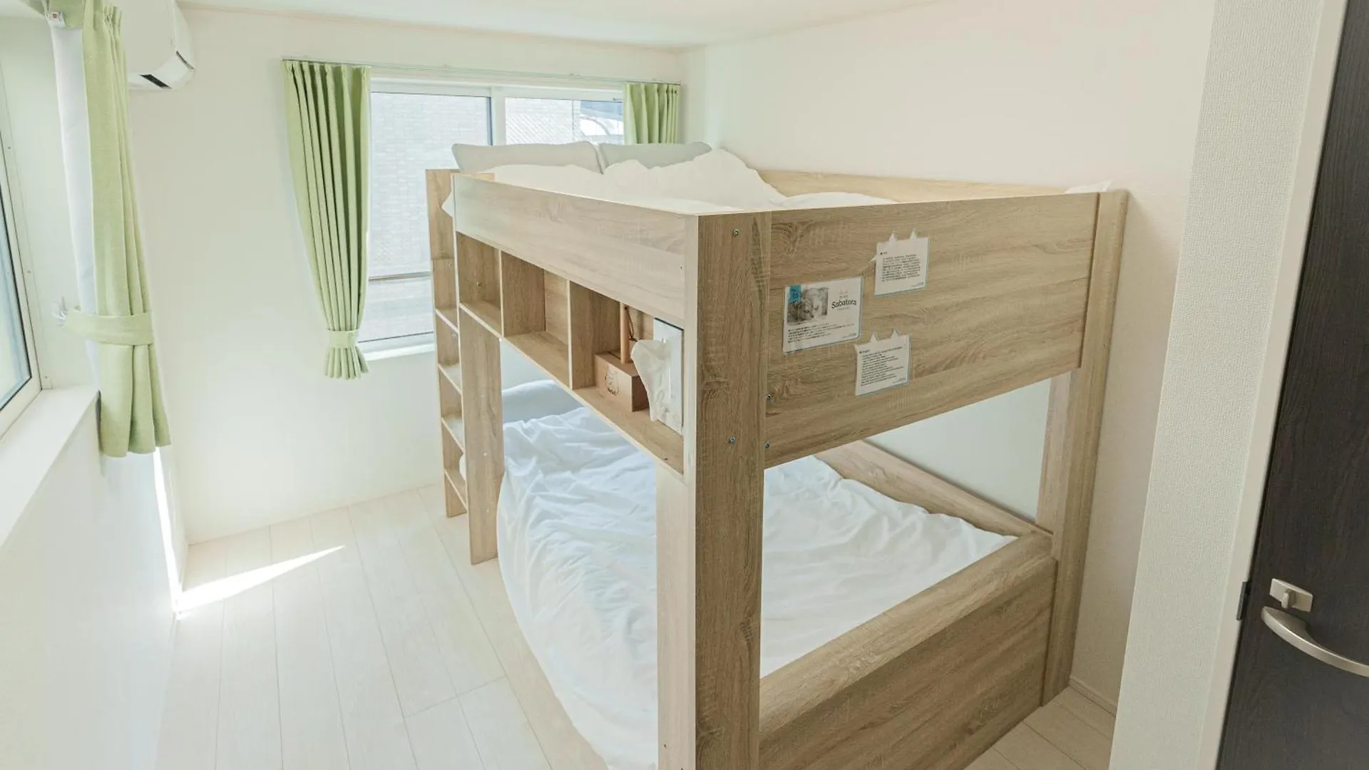 Holiday home I Hotel Skytreeまで14分 最大10人 新築 一戸貸 Wifi完備 洗濯乾燥機 駐車場二台分 植物好き Tokyo